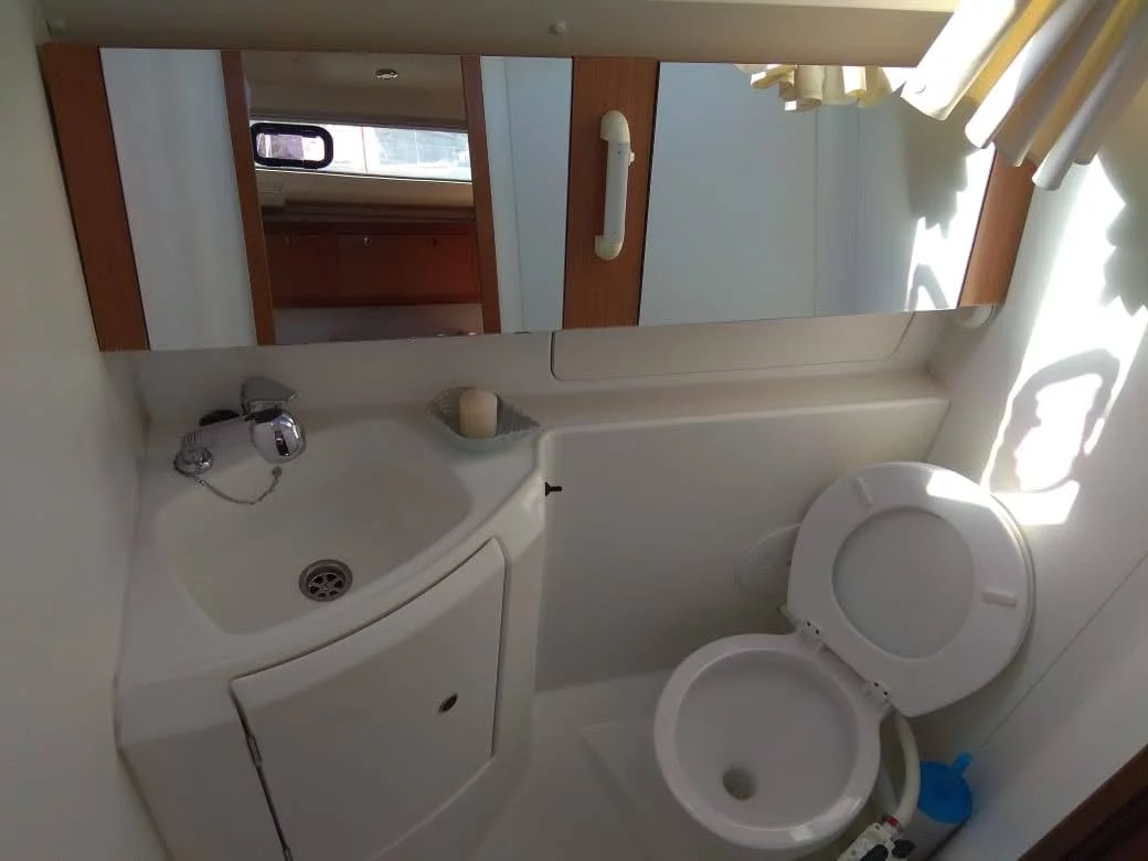 Oceanis 37 (Mary)  - 16