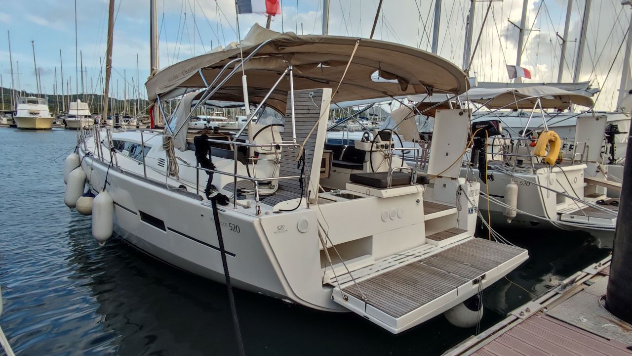 Photo #1 - Dufour 520 GL (MOBY SICK) in Le Marin - 29271