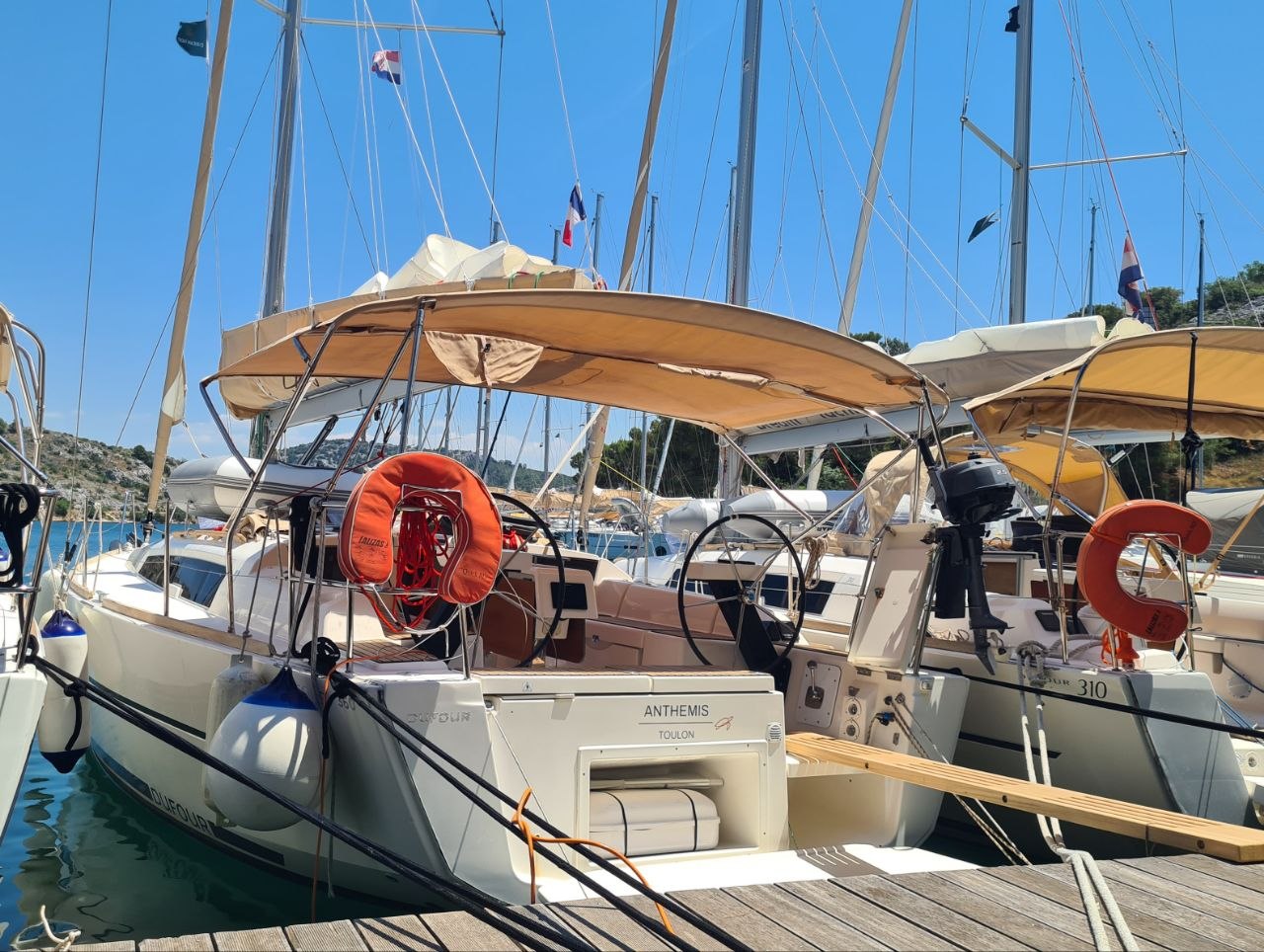 Dufour 360 Liberty — photo 6