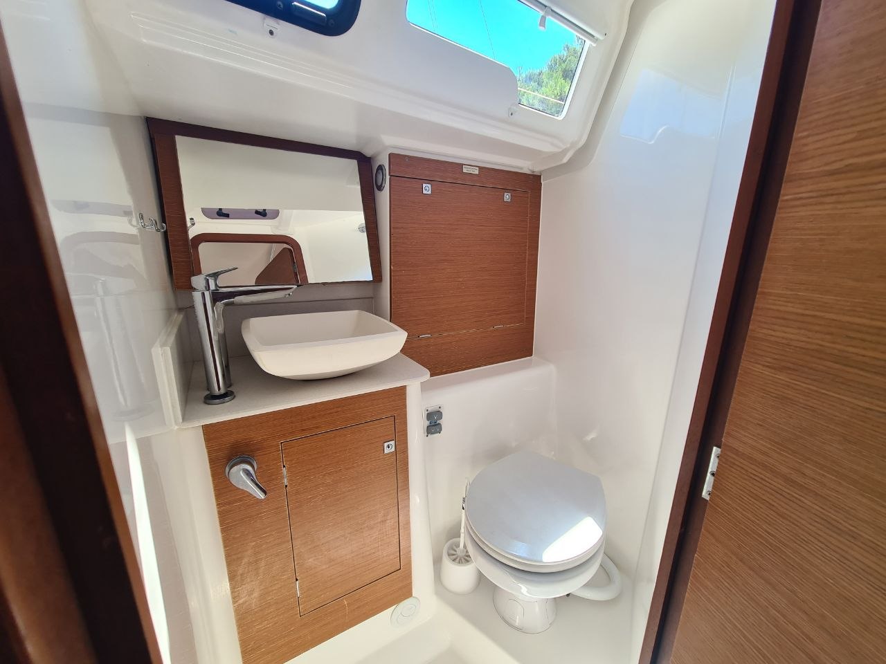 Dufour 360 Liberty — photo 13