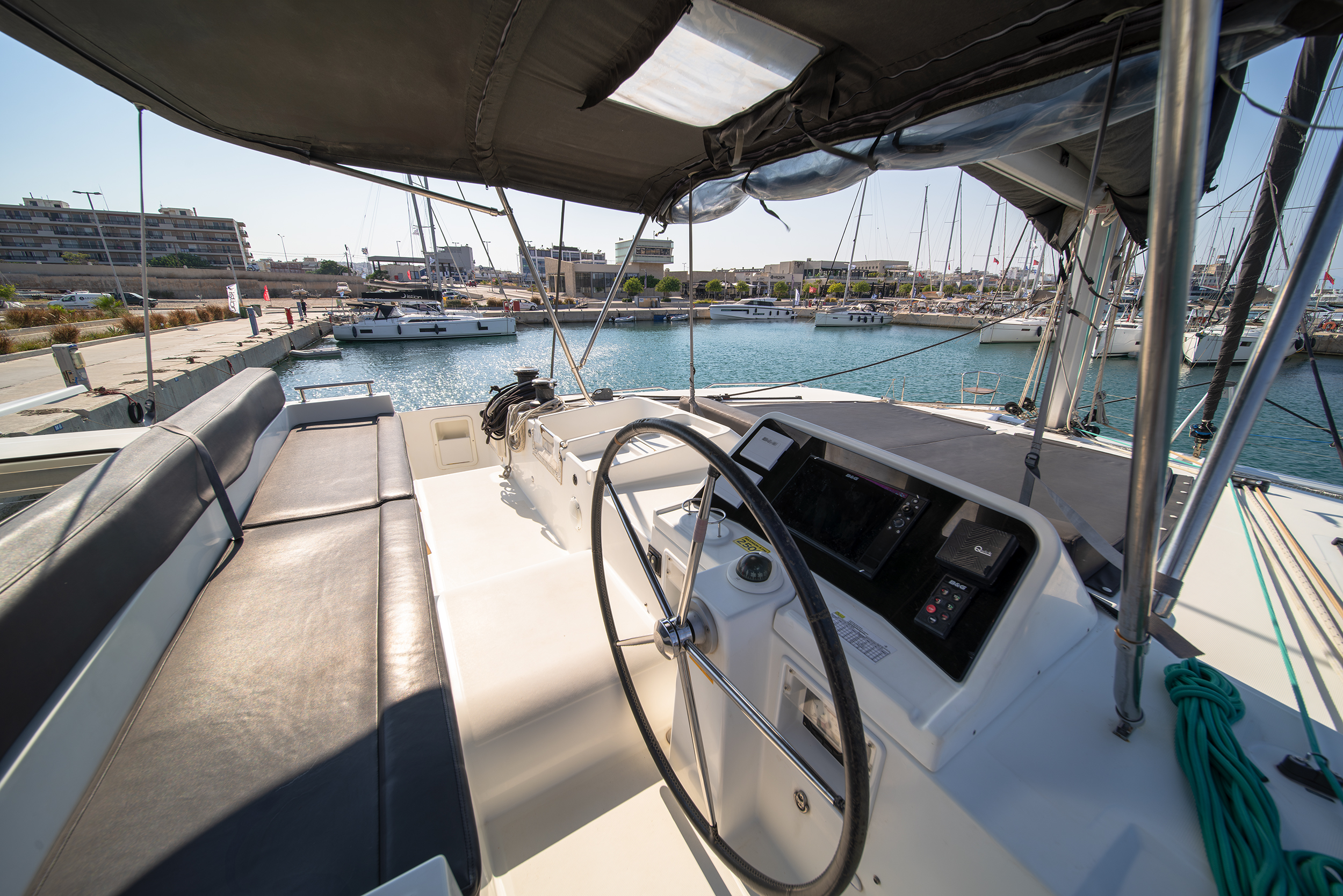 Lagoon 450 F - 4 + 2 cab. — photo 9
