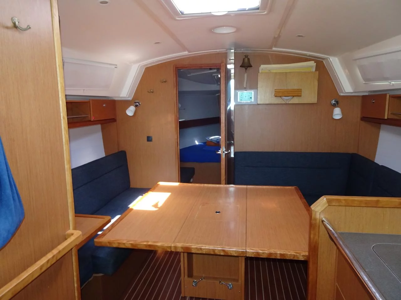 Bavaria Cruiser 36 (Adora)  - 5