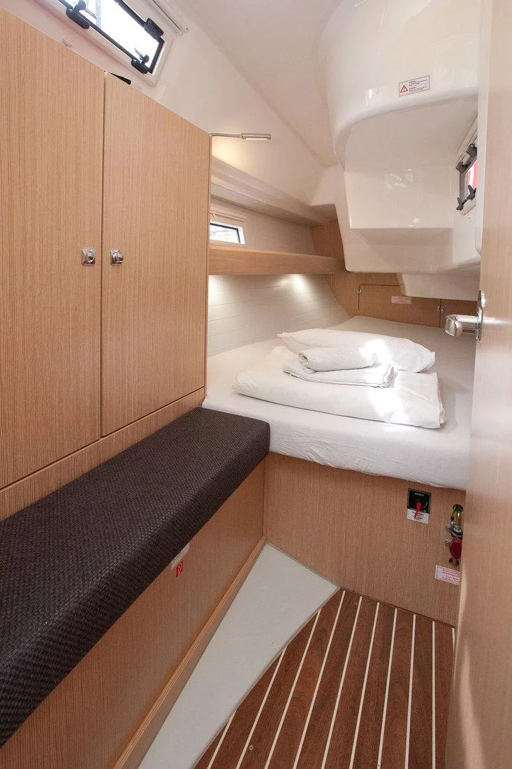 Bavaria Cruiser 34 Style (Aston)  - 16