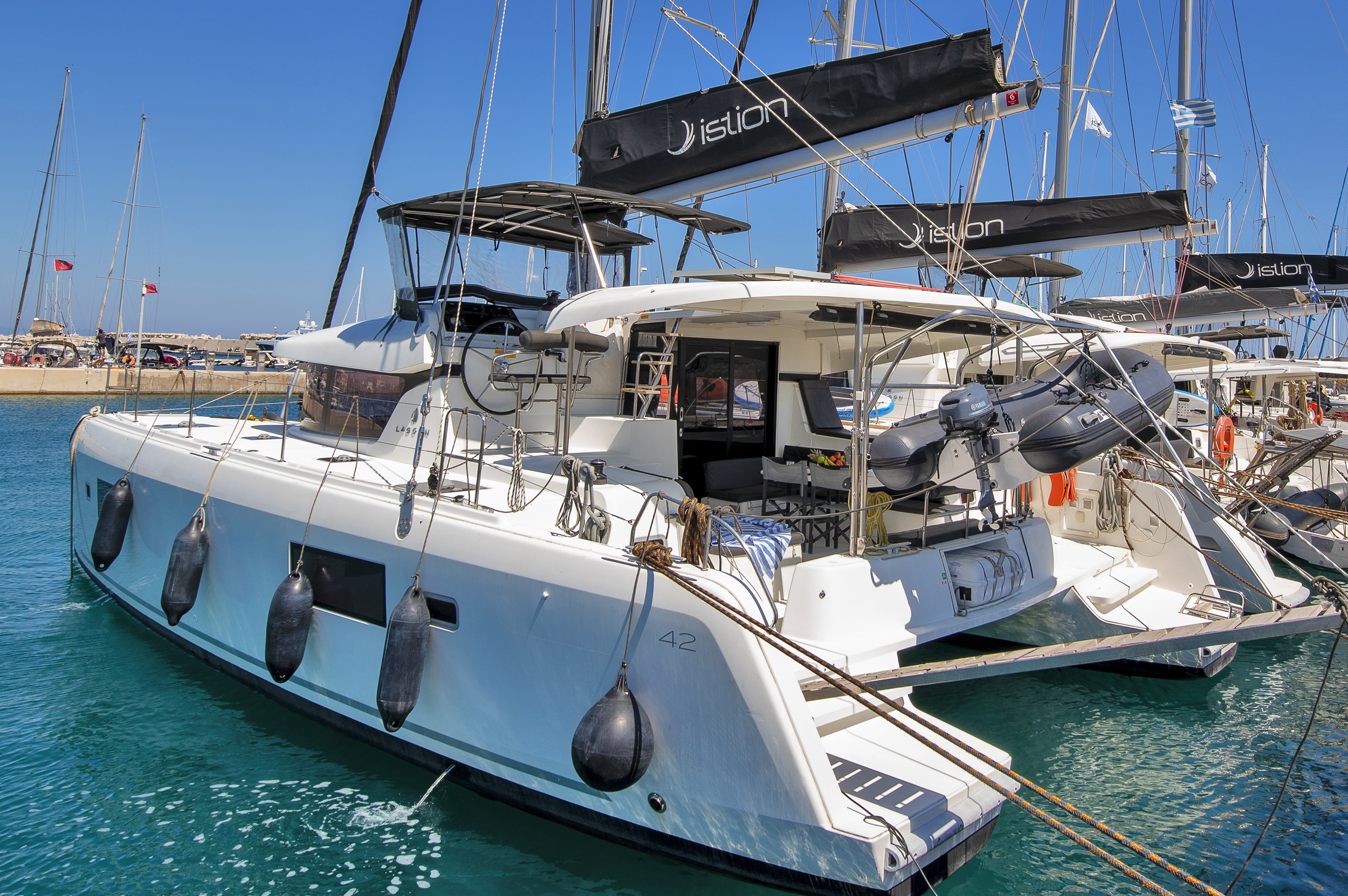 Lagoon 42 - 4 + 2 cab. — photo 5
