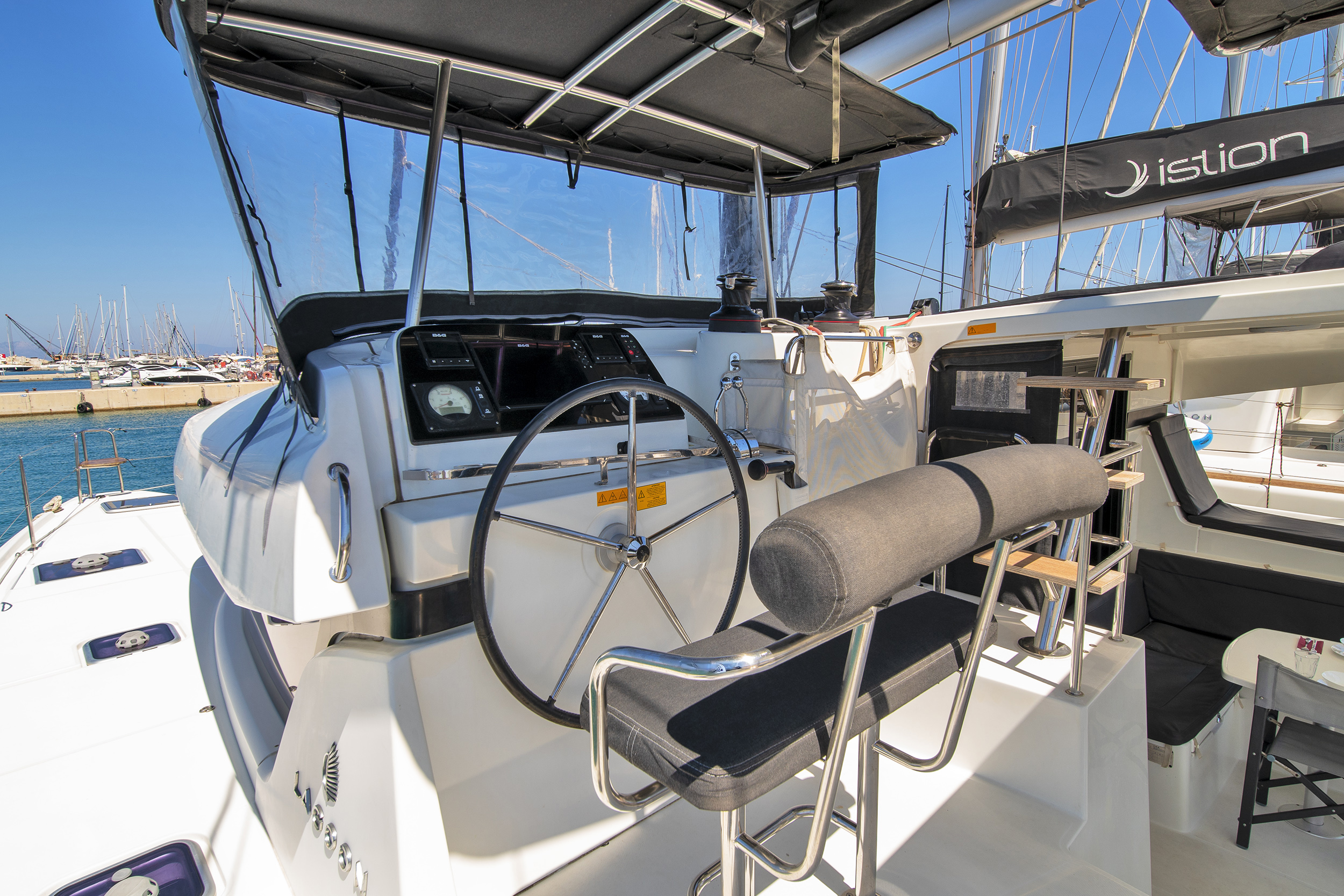 Lagoon 42 - 4 + 2 cab. — photo 12