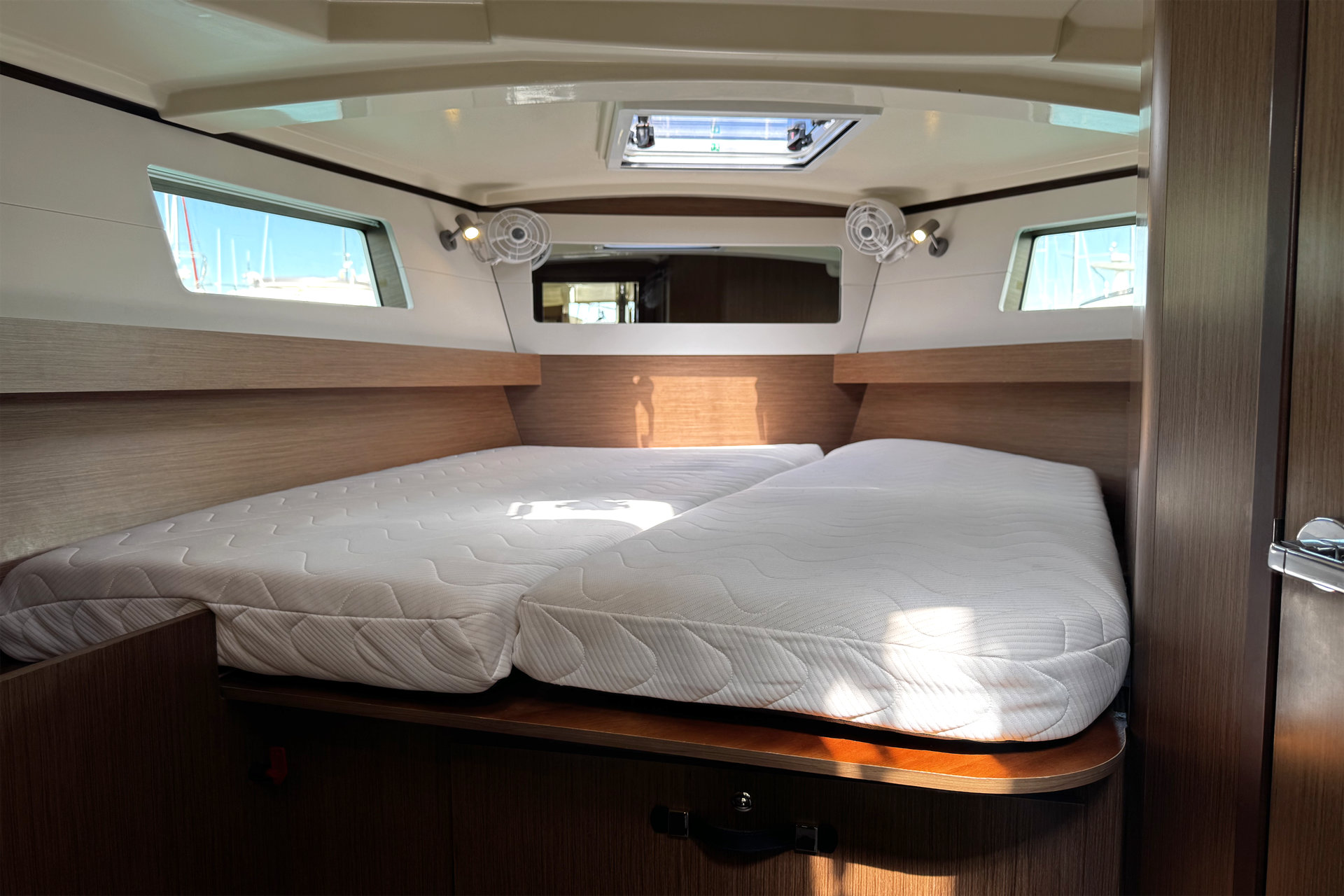 Oceanis 41.1 — photo 11