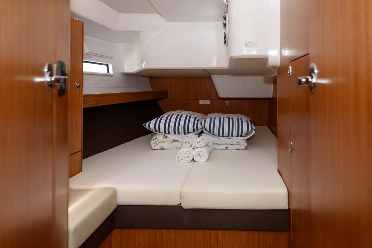 Bavaria Cruiser 51 (Bubble)  - 11