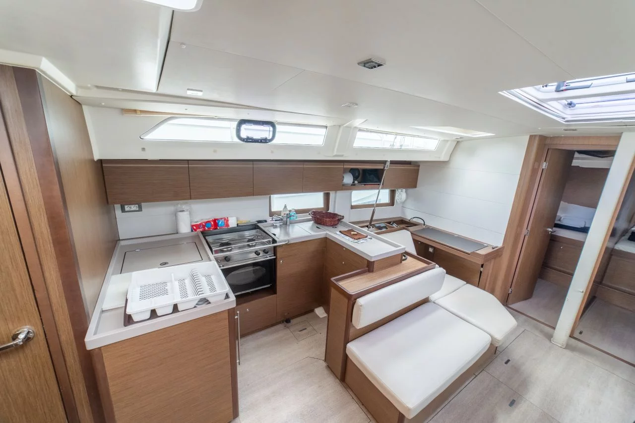 Oceanis 51.1 - 5 + 1 cab. (IBERIS)  - 8