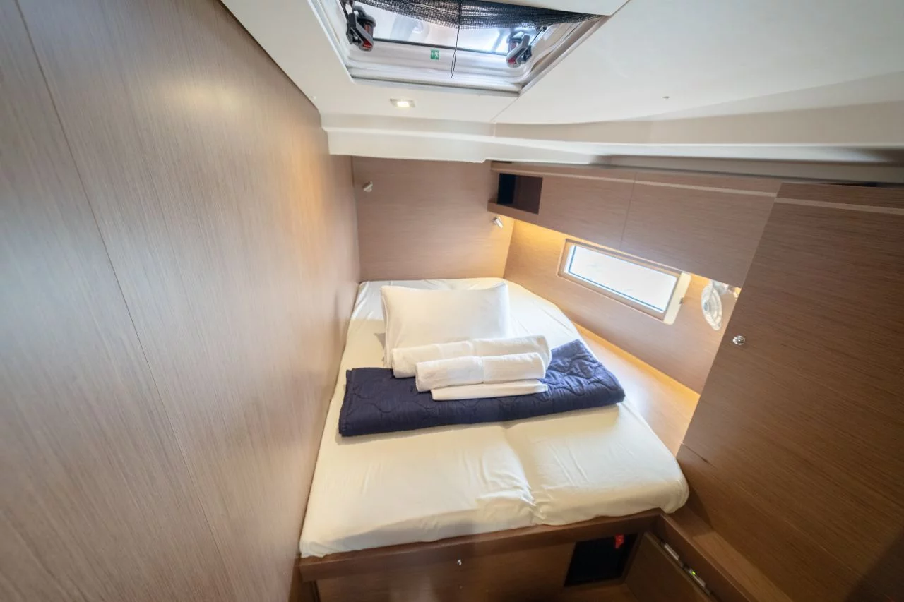 Oceanis 51.1 - 5 + 1 cab. (IBERIS)  - 11