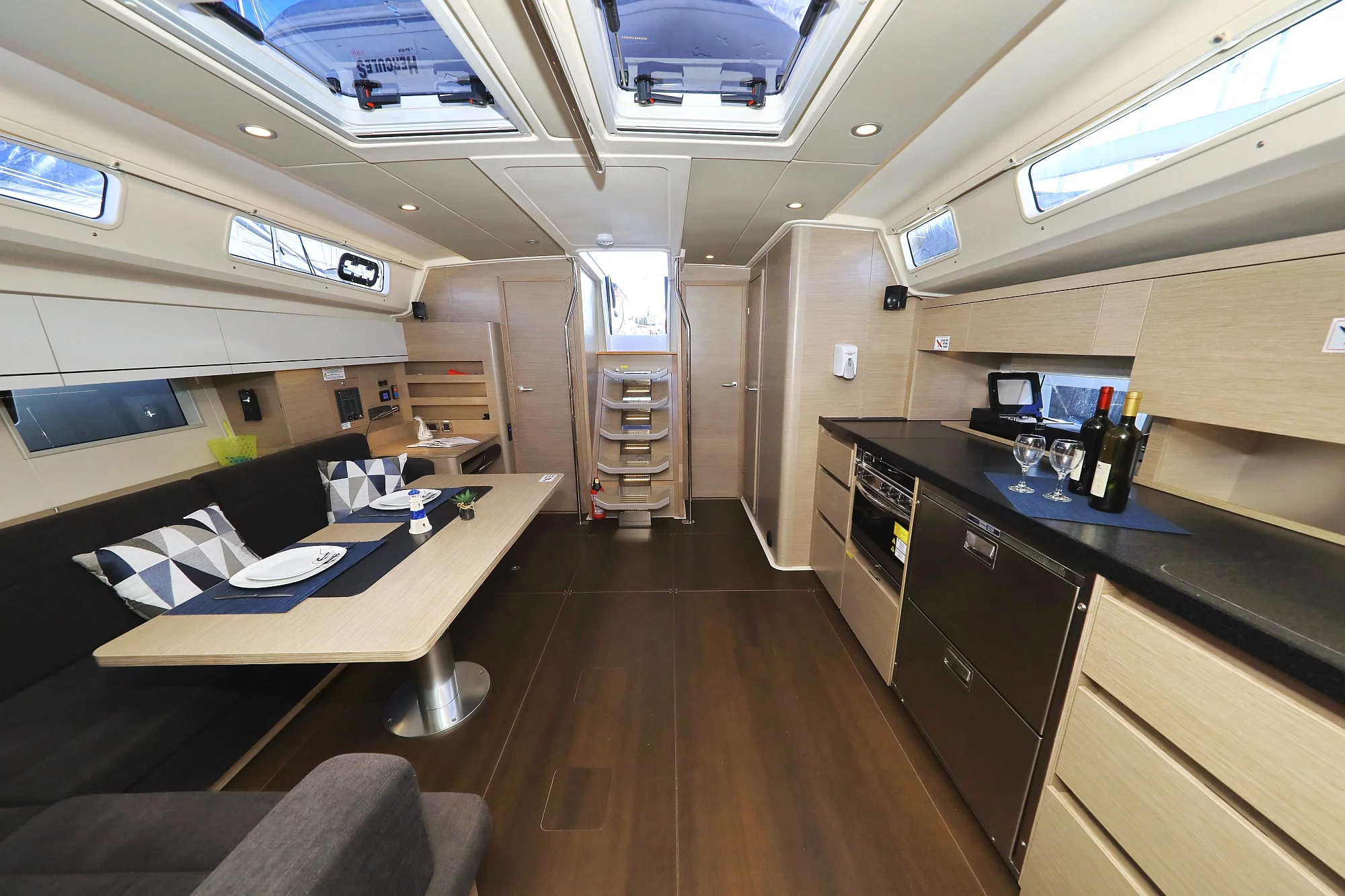 Hanse 508 - 5 + 1 cab. (Poseidon)  - 12