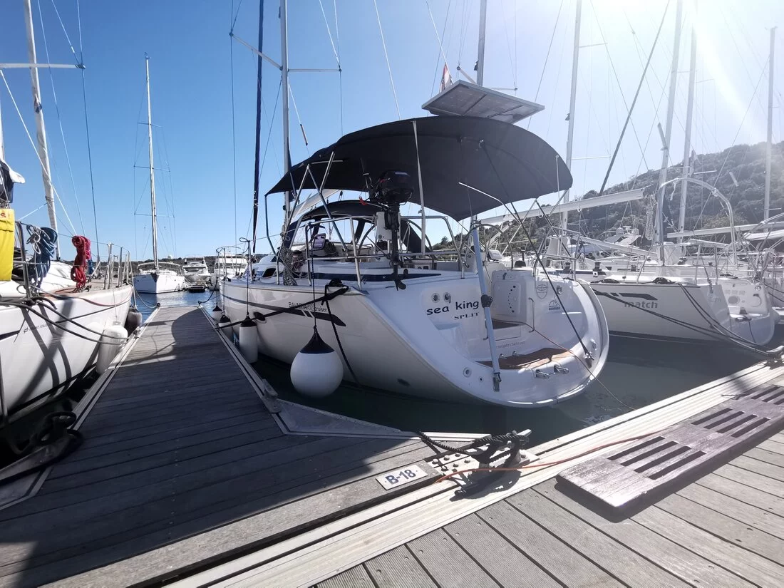 Bavaria 42 Cruiser (Sea King)  - 2