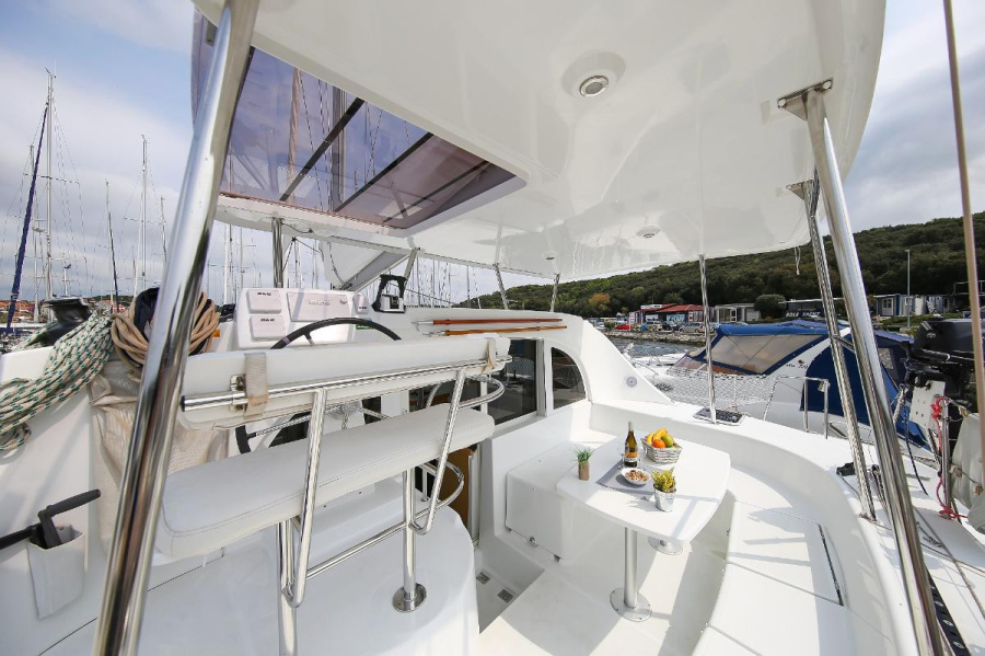 Photo #6 - Lagoon 380 - 4 cab. (Eos) en Pula - 29576
