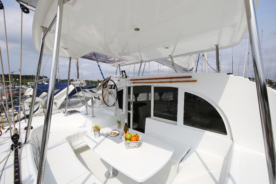 Photo #10 - Lagoon 380 - 4 cab. (Eos) en Pula - 29576