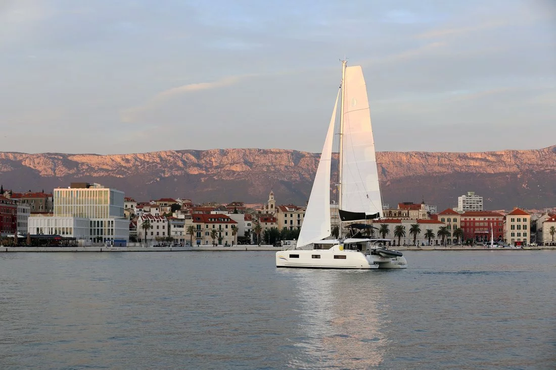 Lagoon 46 - 4 + 2 cab. (Lady Point)  - 3