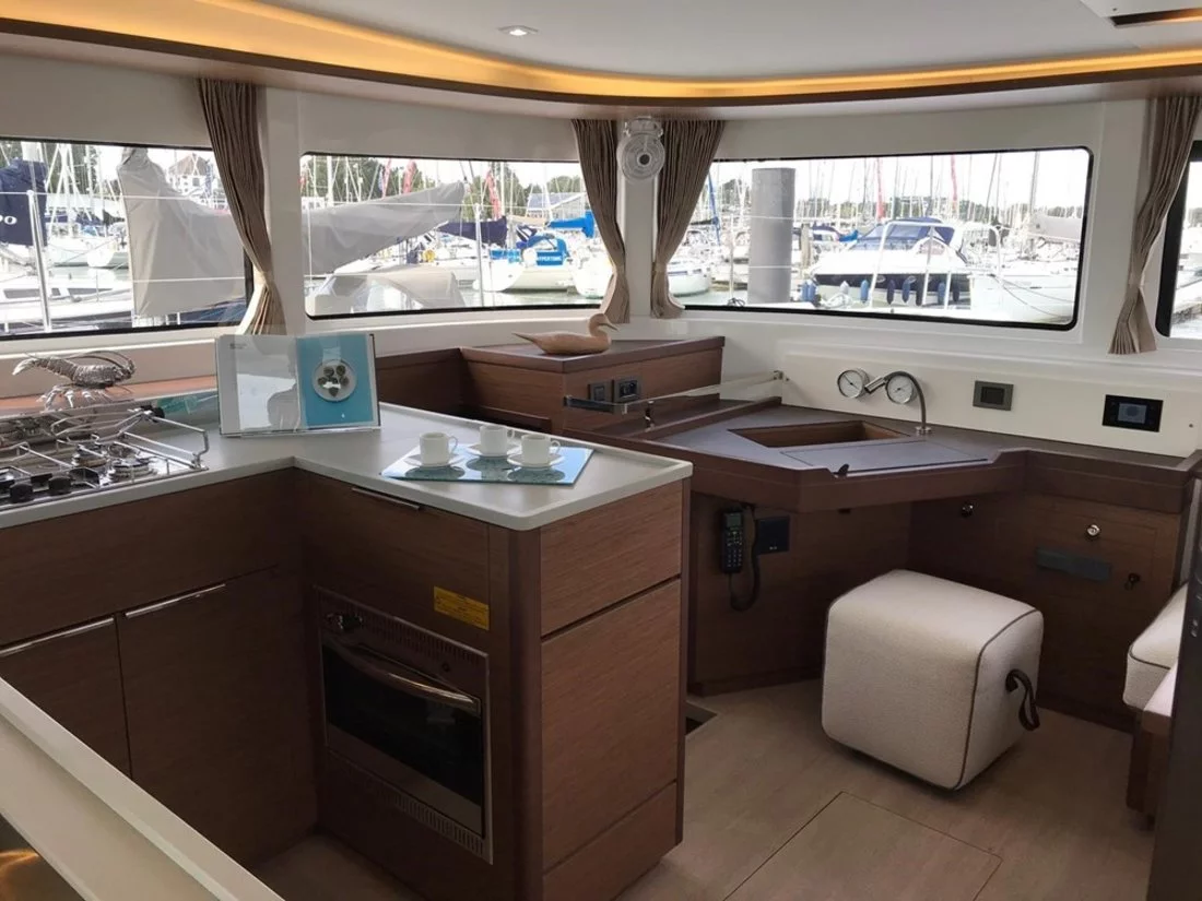 Lagoon 46 - 4 + 2 cab. (Lady Point)  - 9