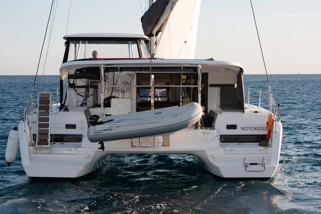 Lagoon 42 - 4 + 2 cab. (Notorious)  - 4