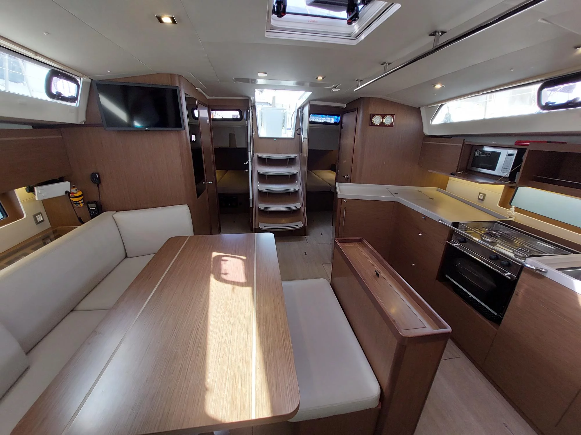 Oceanis 46.1 (Kalmi)  - 8
