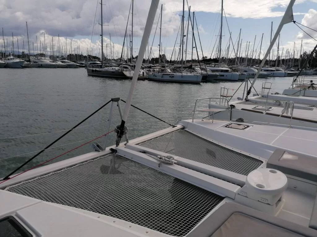 Lagoon 46 - 4 + 2 cab. (Achilles)  - 7