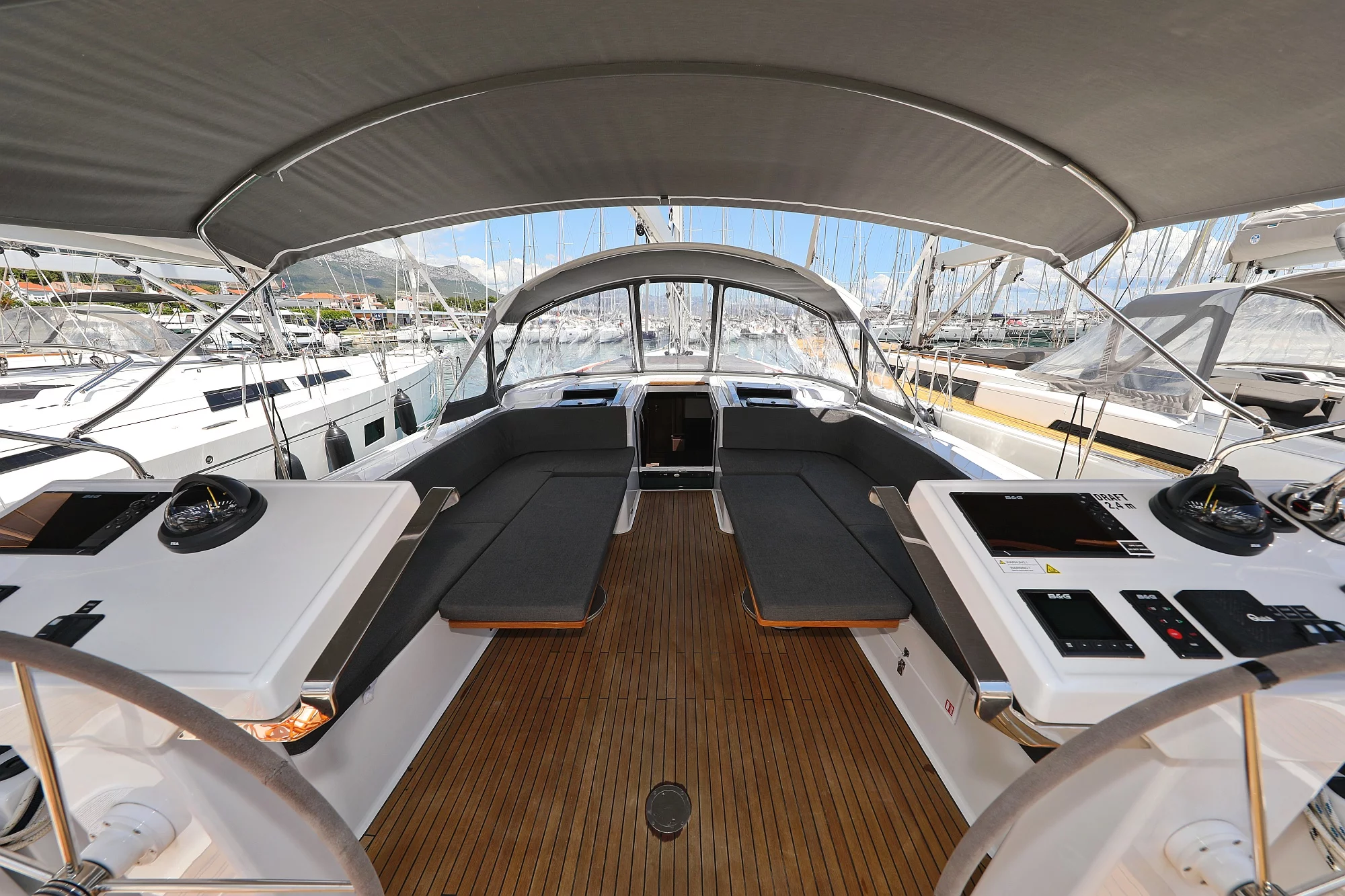 Hanse 548 - 5 + 1 cab. (Stargazing)  - 11