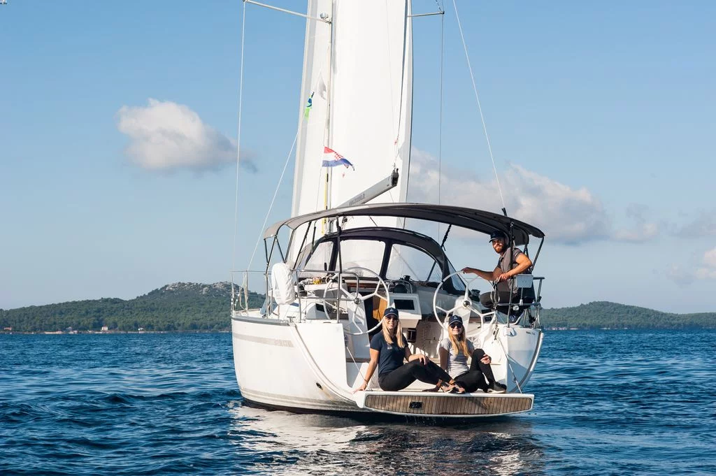 Bavaria Cruiser 34 Style - 3 cab. (Neo)  - 2
