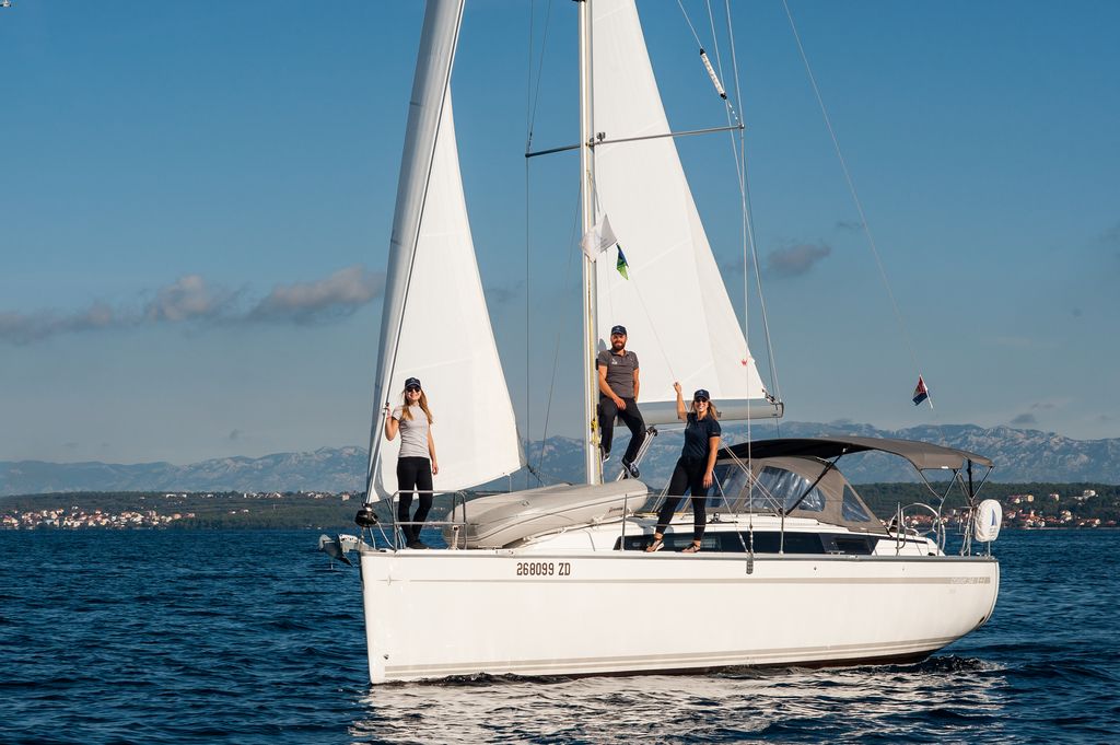 Photo #4 - Bavaria Cruiser 34 Style - 3 cab. (Neo) en Zadar - 29649