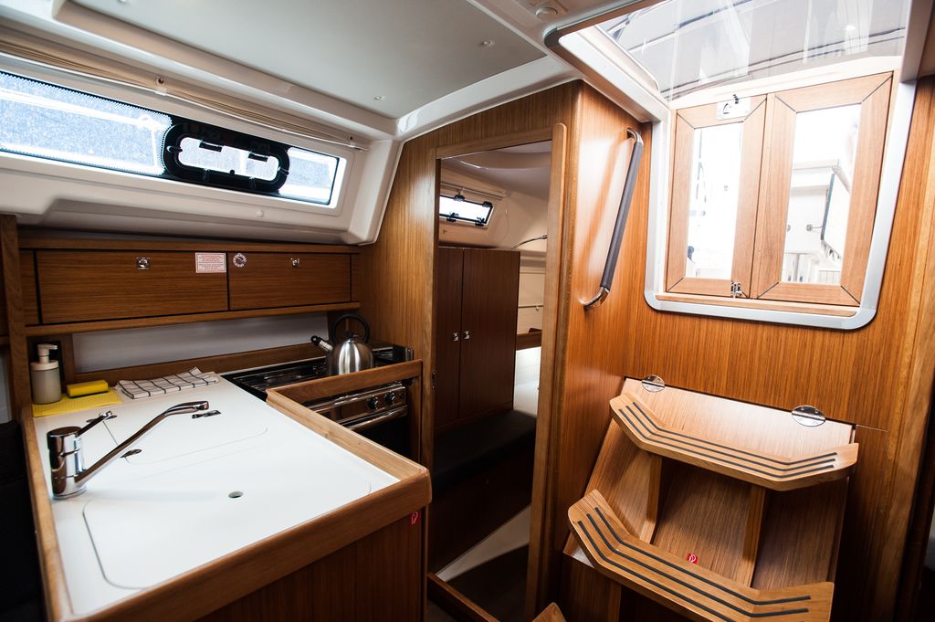 Photo #8 - Bavaria Cruiser 34 Style - 3 cab. (Neo) en Zadar - 29649