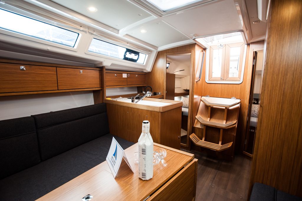 Photo #11 - Bavaria Cruiser 34 Style - 3 cab. (Neo) en Zadar - 29649