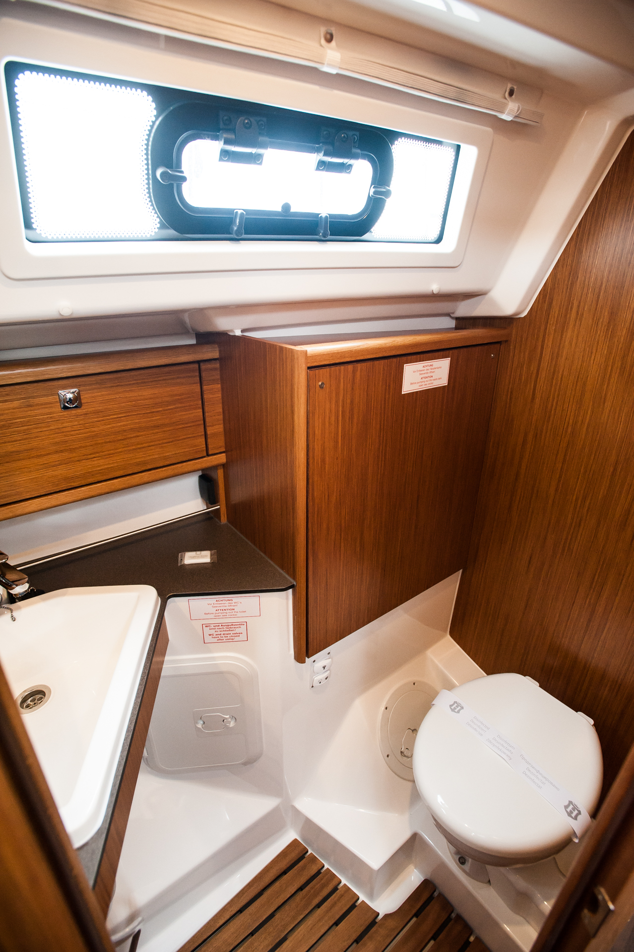 Photo #16 - Bavaria Cruiser 34 Style - 3 cab. (Neo) en Zadar - 29649