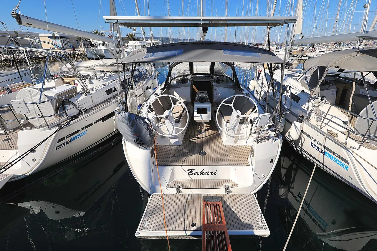 Bavaria Cruiser 37 - 3 cab. (Bahari)  - 0