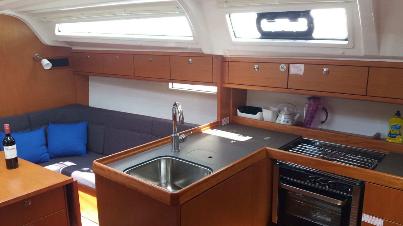 Photo #10 - Bavaria Cruiser 37 - 3 cab. (Xanax) en Split - 29656