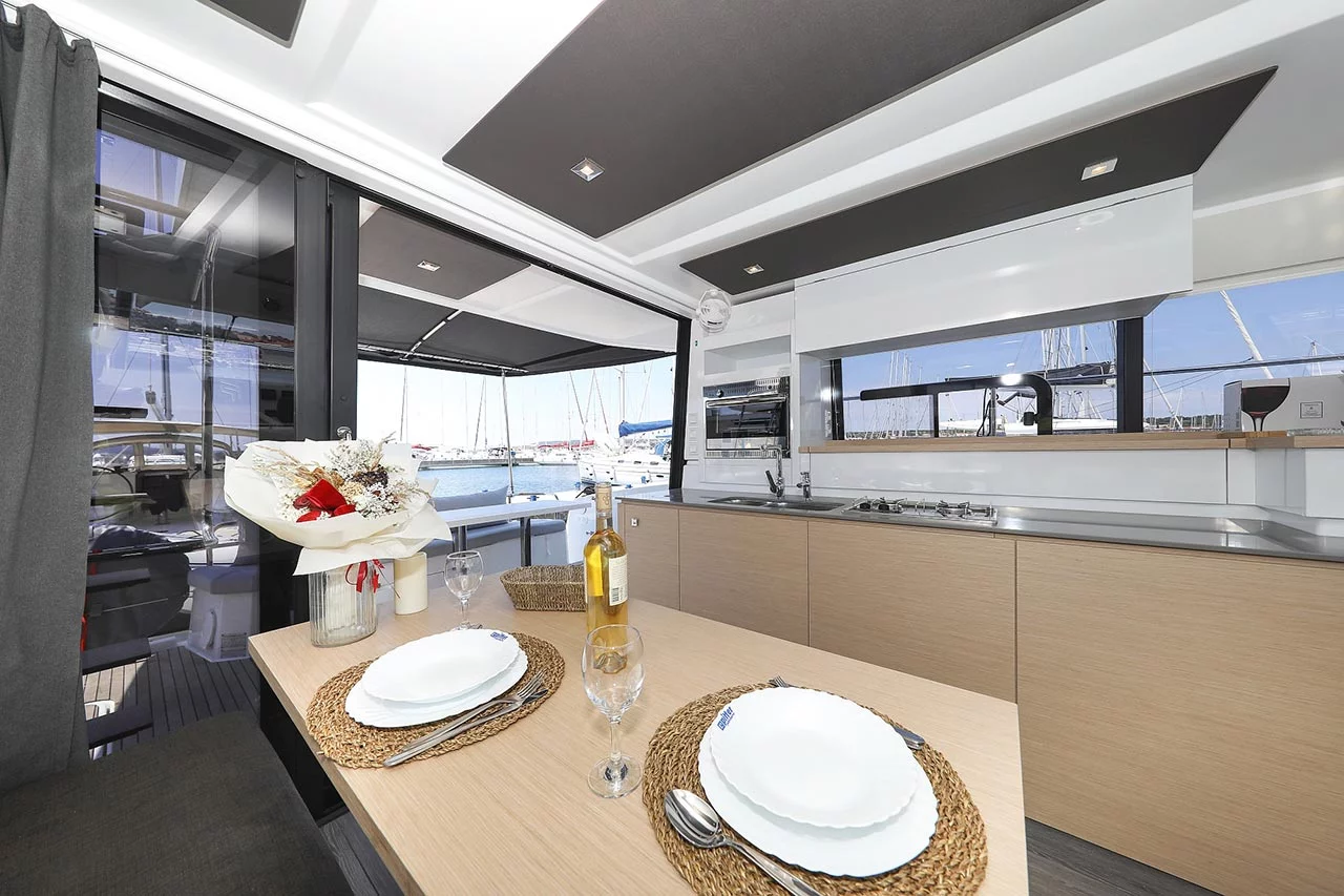 Fountaine Pajot MY 37 (Anrik)  - 23