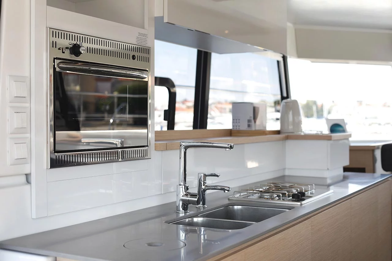 Fountaine Pajot MY 37 (Anrik)  - 24