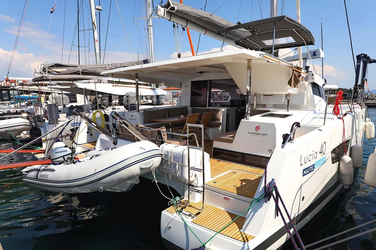 Fountaine Pajot Lucia 40 - 4 cab. (Canopus)  - 2