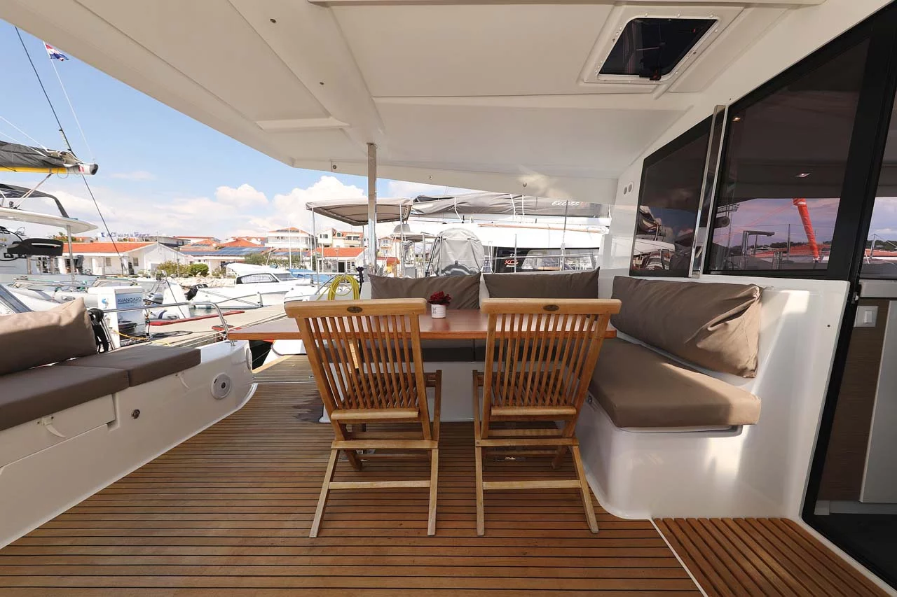 Fountaine Pajot Lucia 40 - 4 cab. (Canopus)  - 10