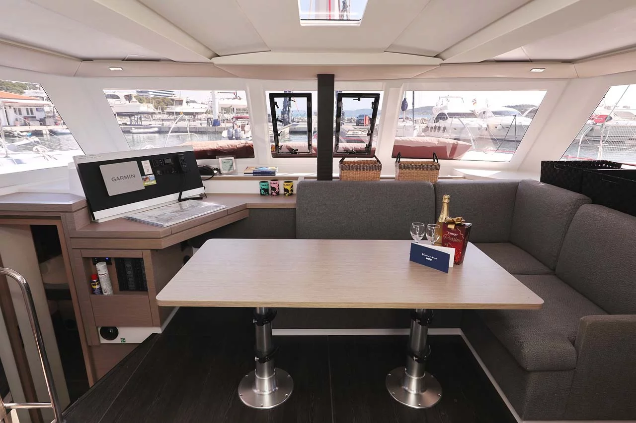 Fountaine Pajot Lucia 40 - 4 cab. (Canopus)  - 11