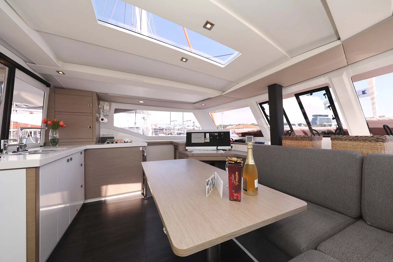 Fountaine Pajot Lucia 40 - 4 cab. (Canopus)  - 13