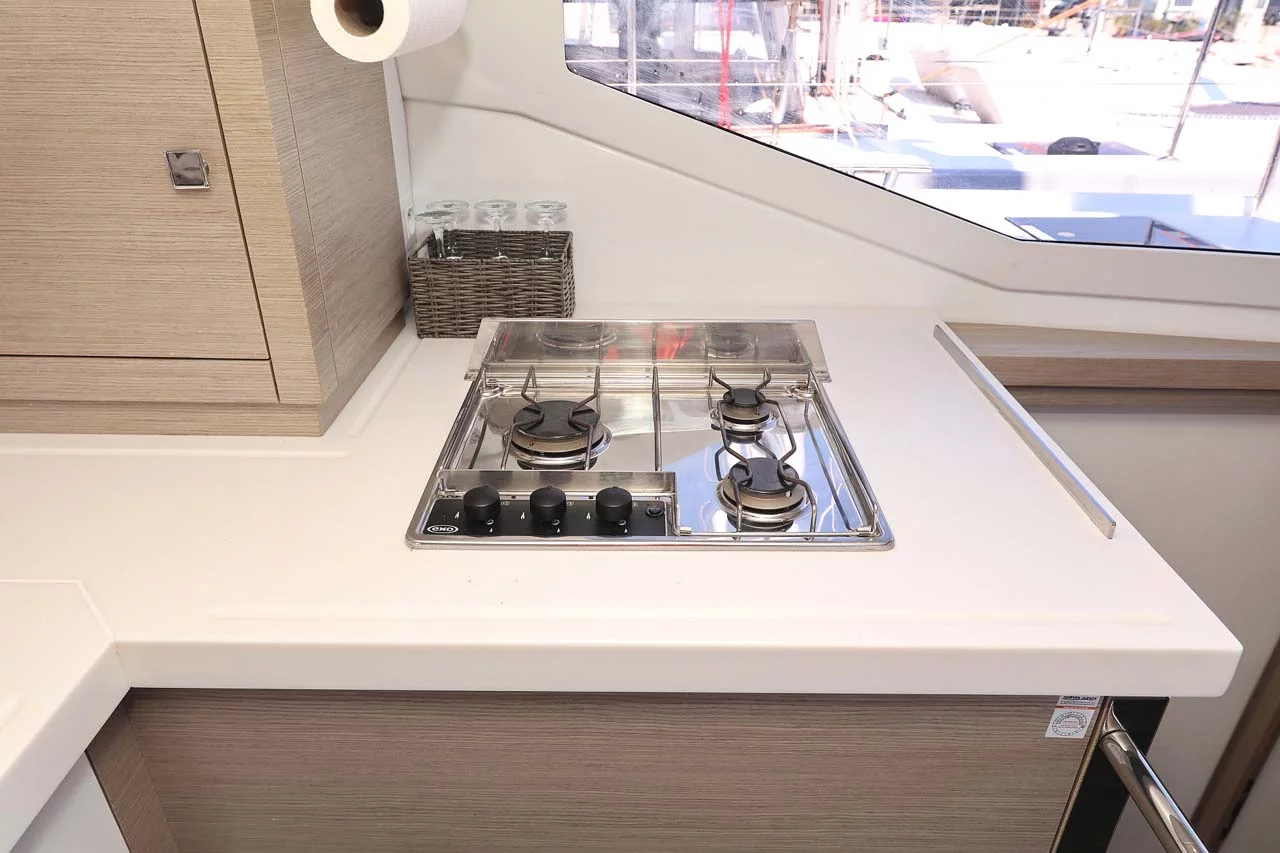 Fountaine Pajot Lucia 40 - 4 cab. (Canopus)  - 16