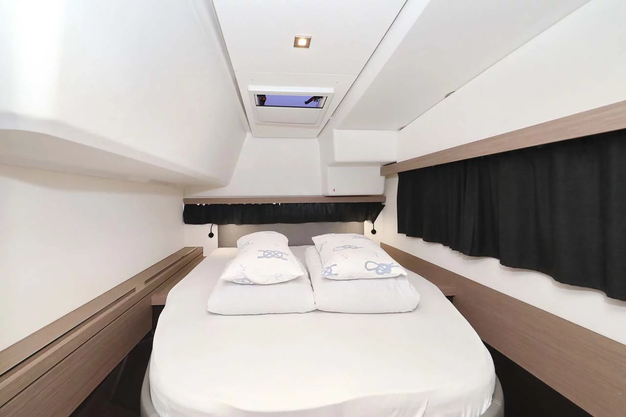Fountaine Pajot Lucia 40 - 4 cab. (Canopus)  - 22