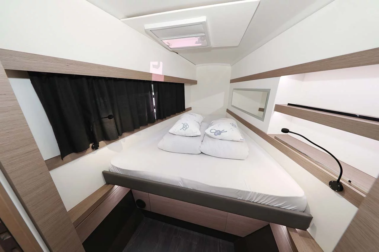 Fountaine Pajot Lucia 40 - 4 cab. (Canopus)  - 23