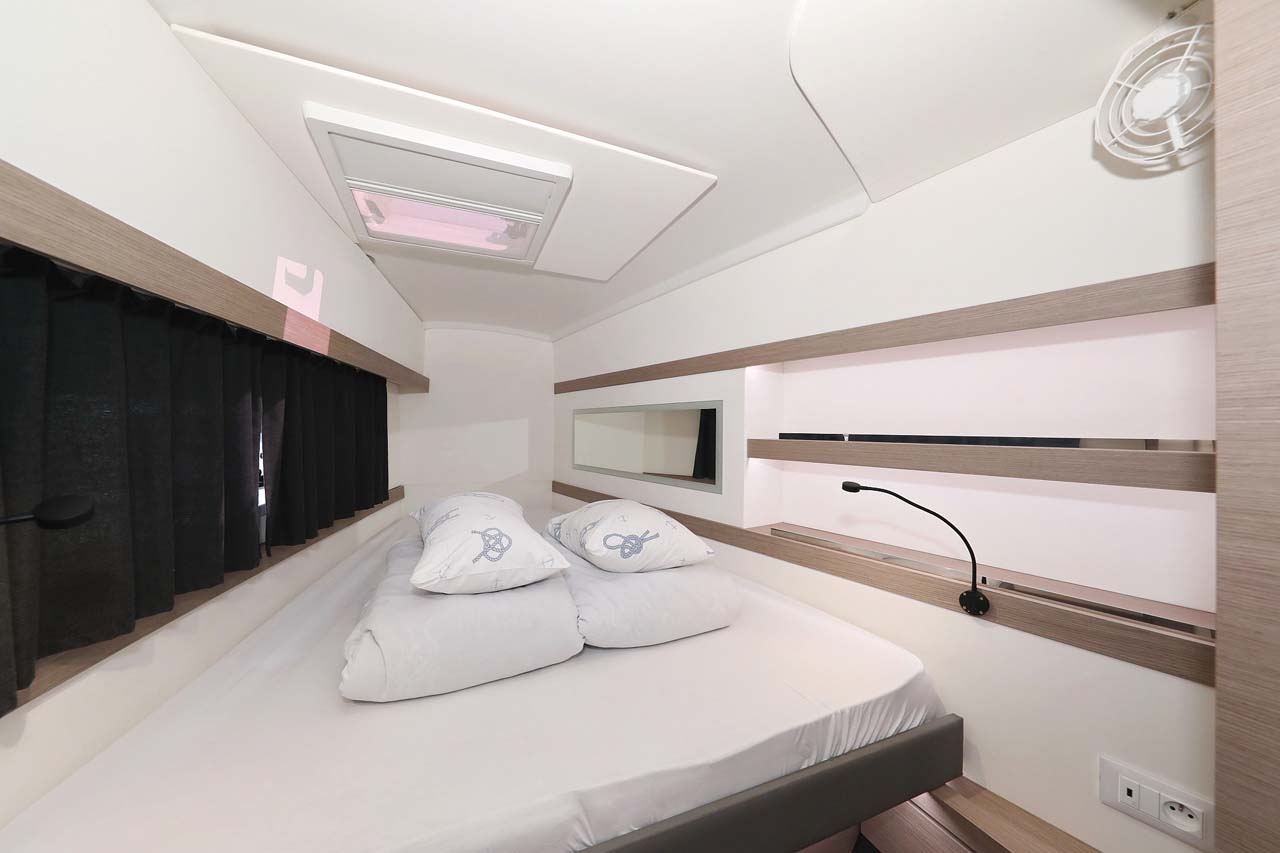 Photo #25 - Fountaine Pajot Lucia 40 - 4 cab. (Canopus) in Murter - 29708