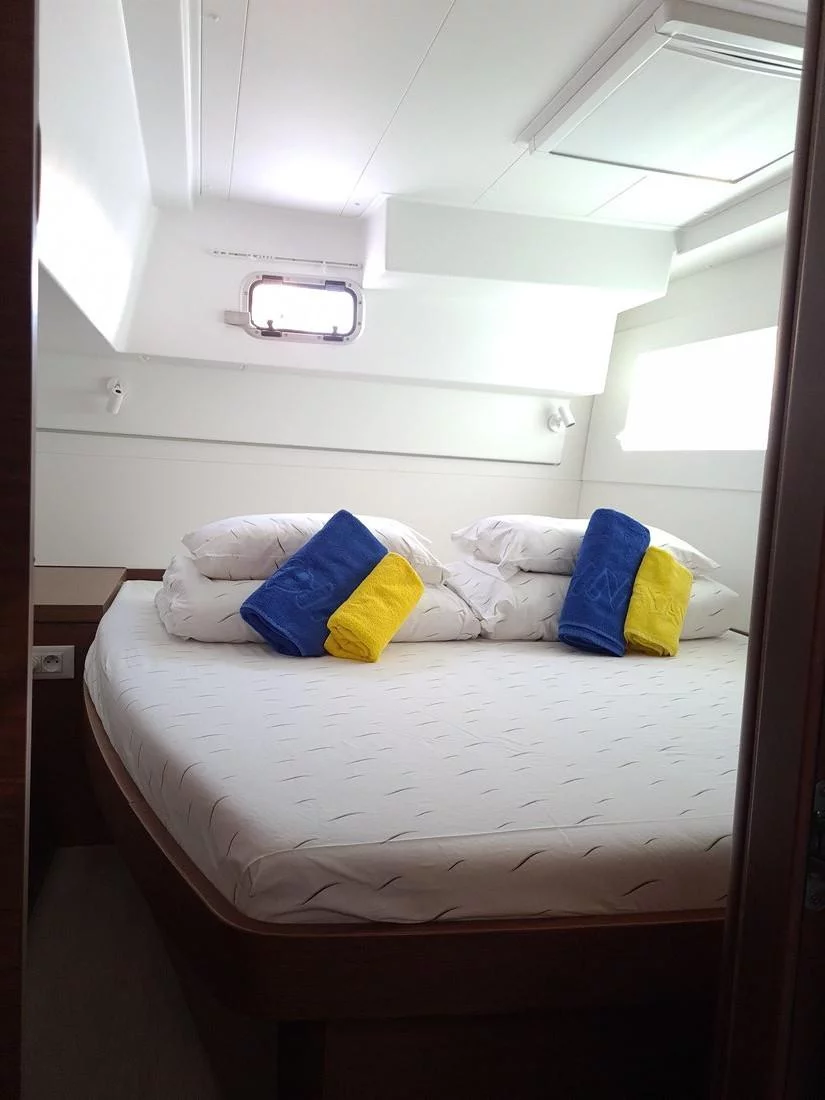 Lagoon 40 - 4 + 2 cab (Sailing Point)  - 12