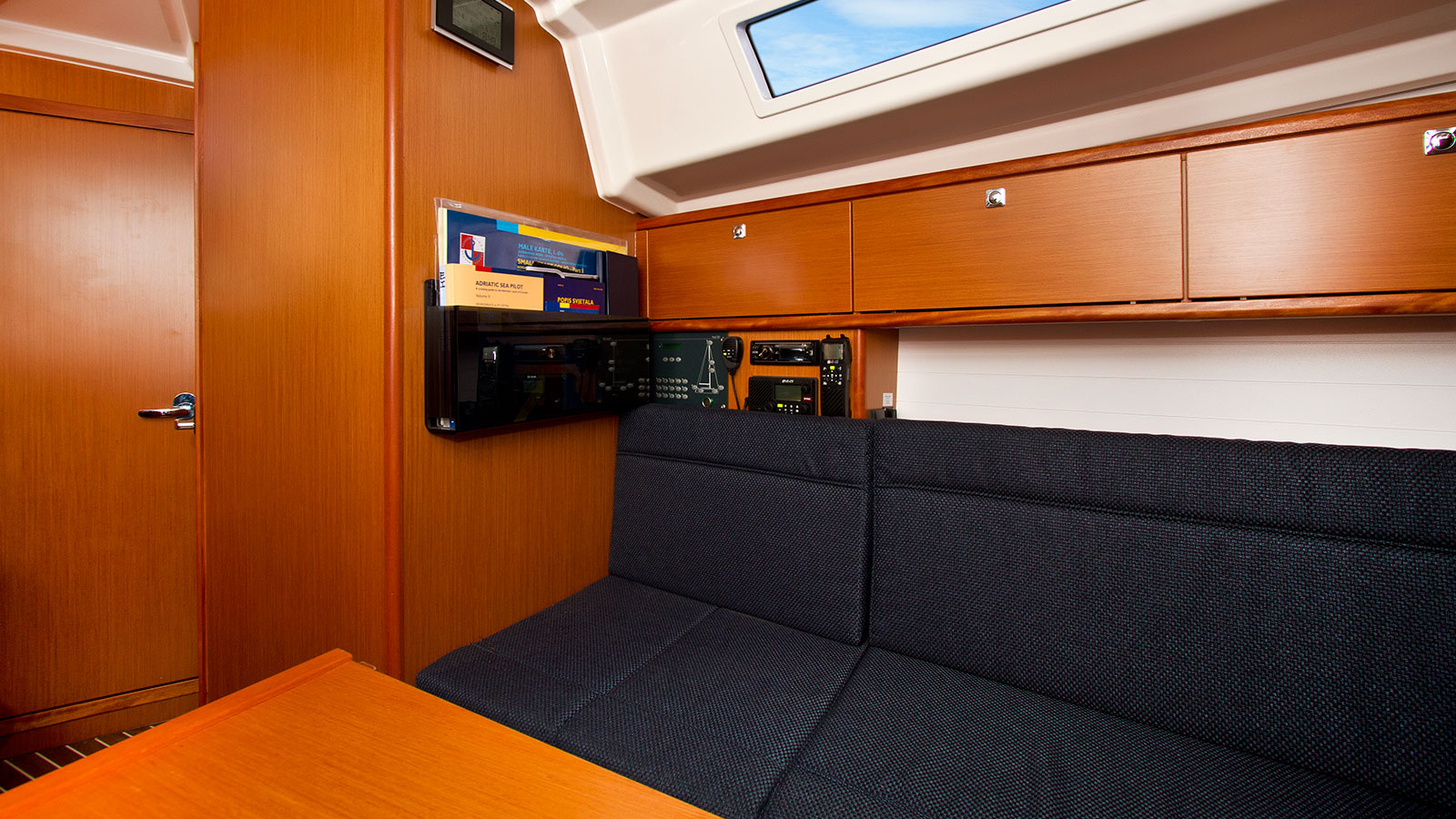 Photo #14 - Bavaria Cruiser 34 (Artina) en Split - 29779