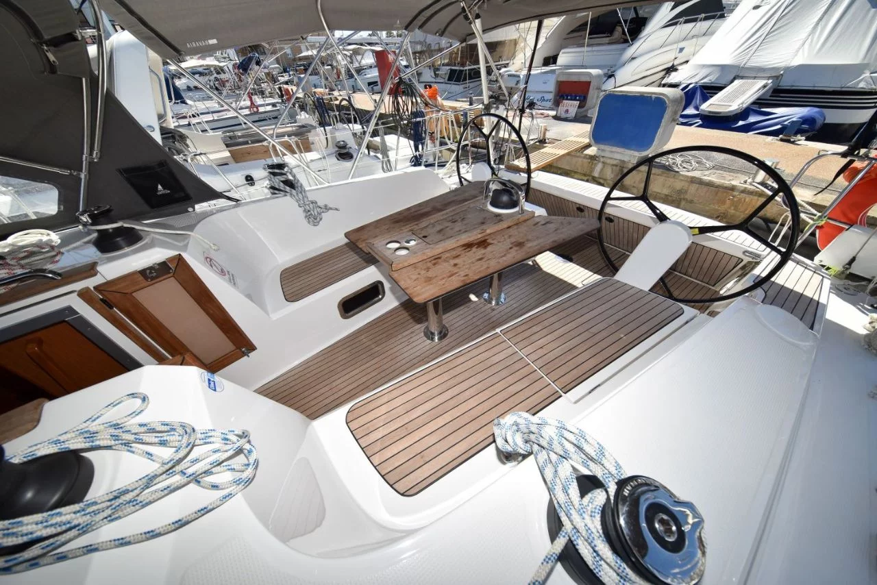 Bavaria Cruiser 41 - 3 cab. (Nixie)  - 13