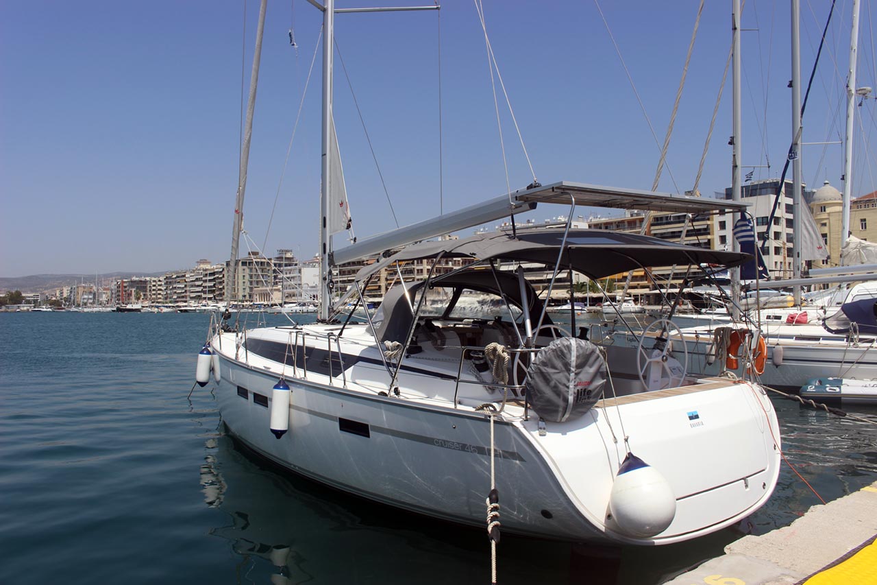 Photo #3 - Bavaria Cruiser 46 - 4 cab. (Divine) in Volos - 29816