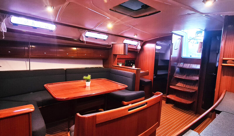 Bavaria 44 — photo 5
