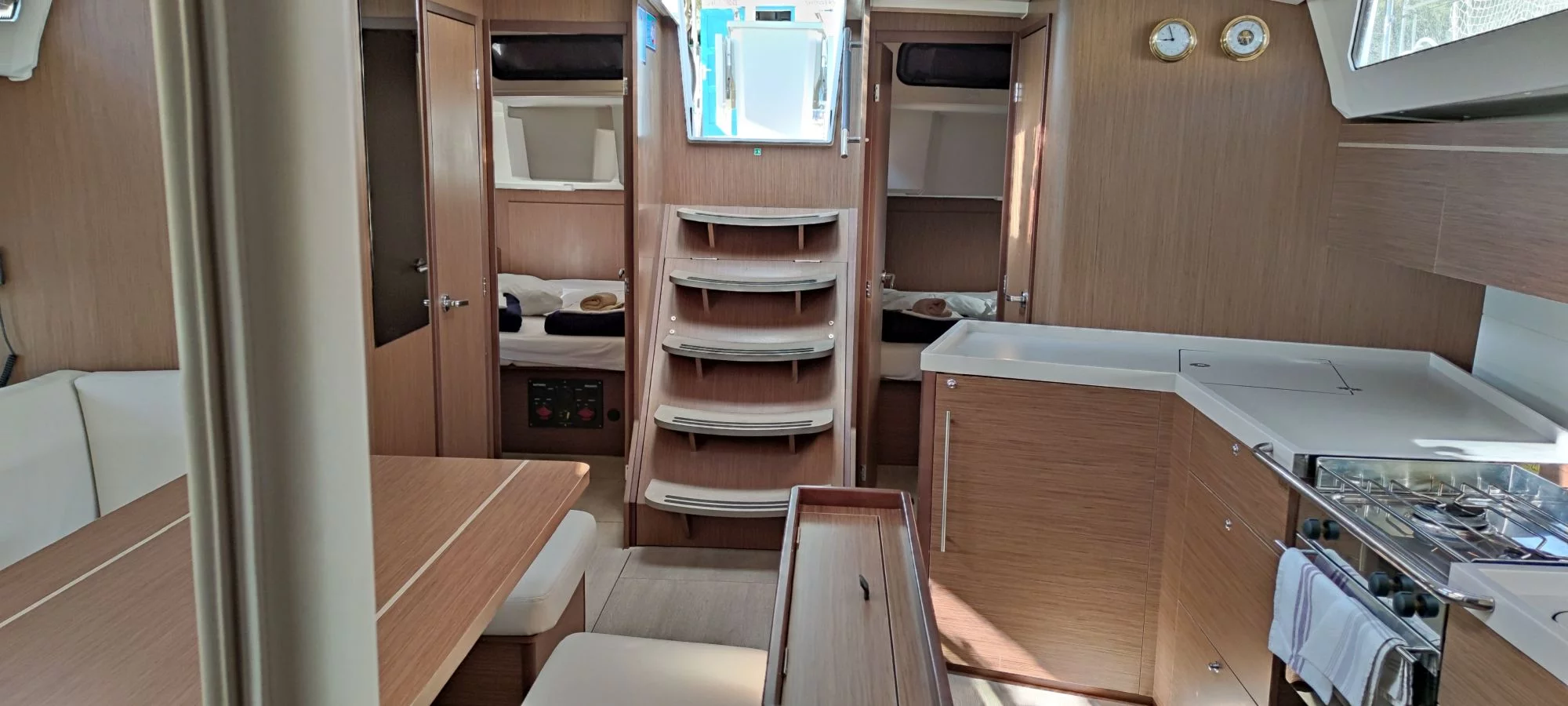 Oceanis 46.1 (Everest)  - 16