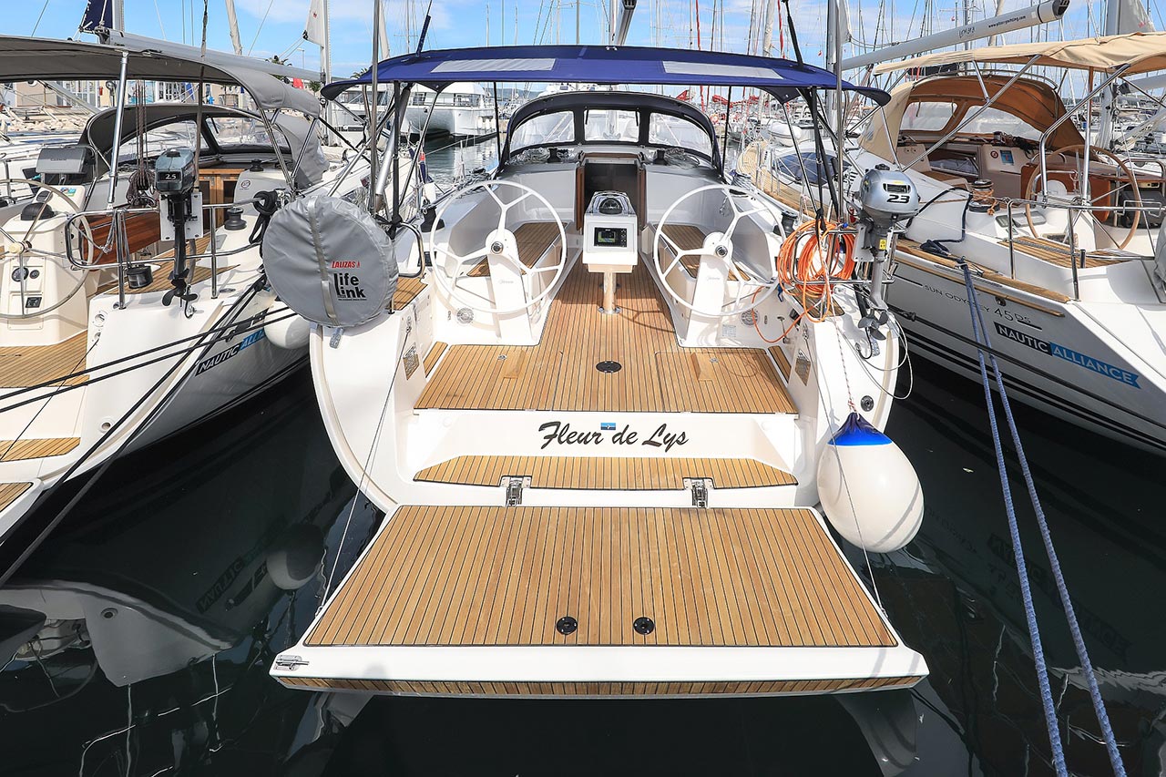 Photo #1 - Bavaria Cruiser 41 - 3 cab. (Fleur de Lys) in Mord - 29850