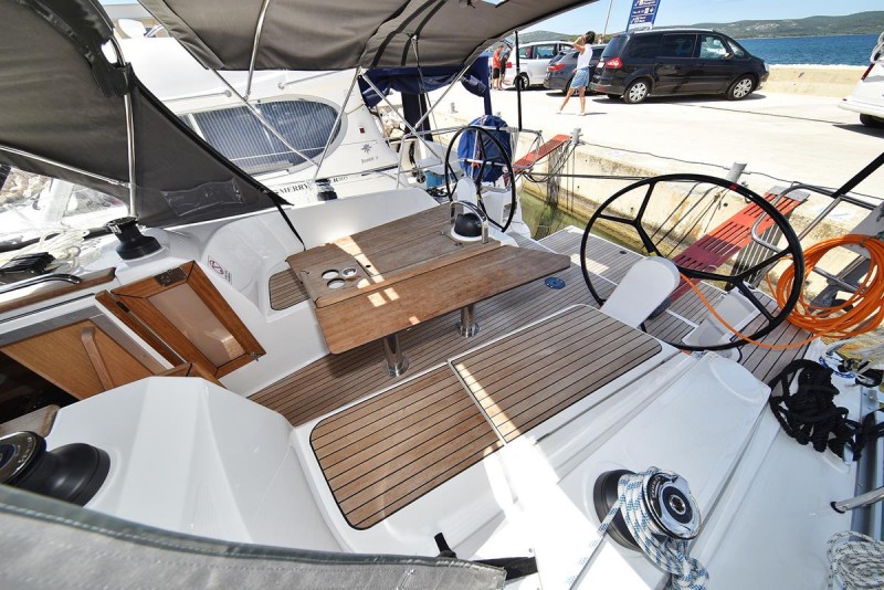 Photo #5 - Bavaria Cruiser 37 - 3 cab. (Sofija) in Biograd - 29936