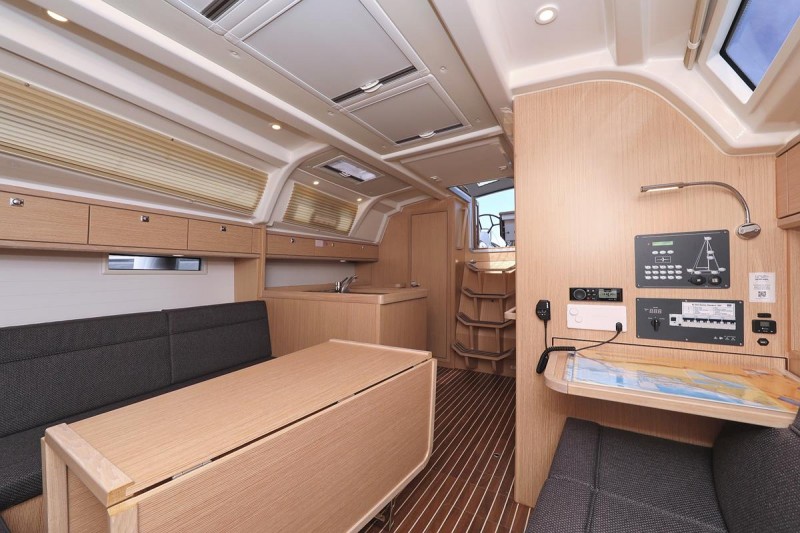 Photo #7 - Bavaria Cruiser 37 - 3 cab. (Sofija) in Biograd - 29936