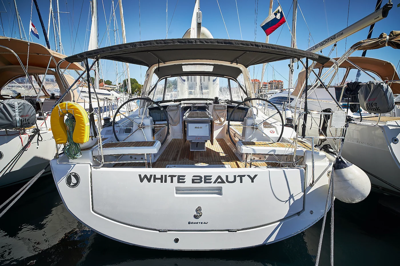 Oceanis 41.1 (White Beauty)  - 2